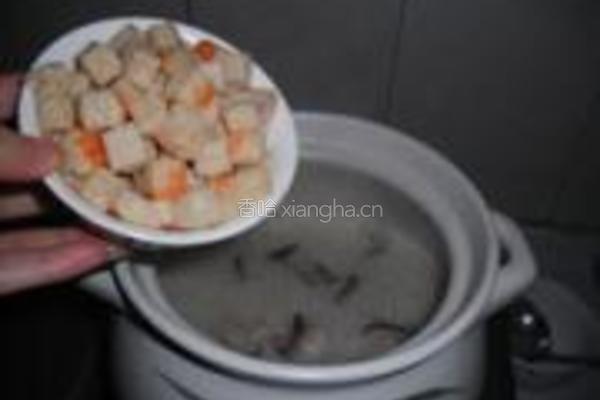 豆腐粒香菇干鱿鱼粥的做法图解12
