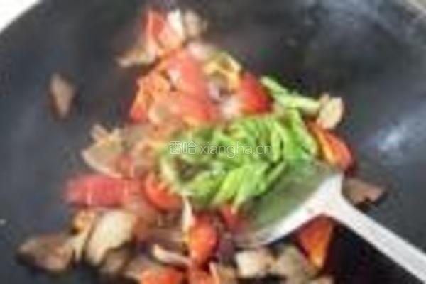 红椒四季豆炒腊肉的做法图解7