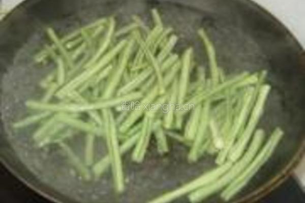 麻汁豆角的做法图解3