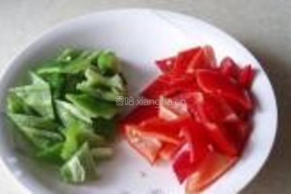 双椒滑炒兔肉的做法图解3