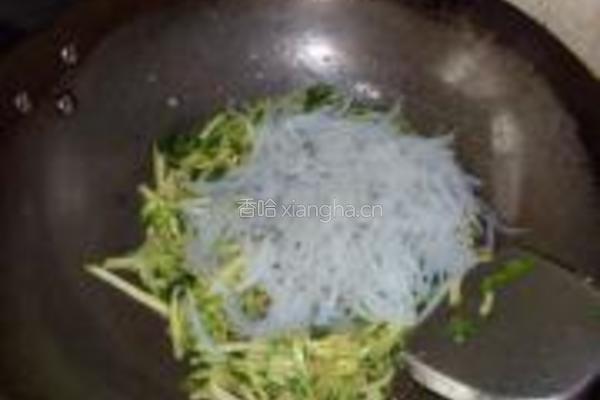 西葫芦银鱼炒蛋的做法图解7
