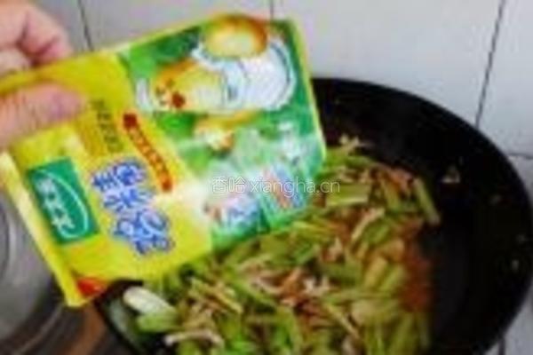 酱炒芹菜肉丝的做法图解10