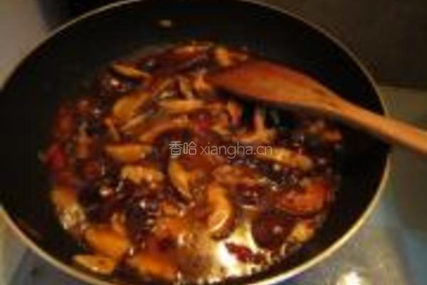 鱼香香菇铁板鲈鱼的做法图解10