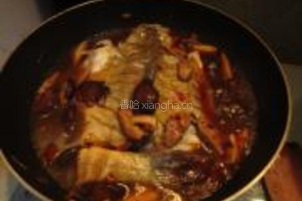 鱼香香菇铁板鲈鱼的做法图解11