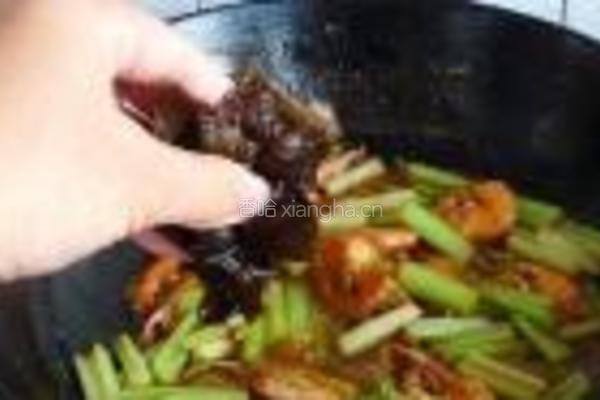 芹菜炒大虾的做法图解11