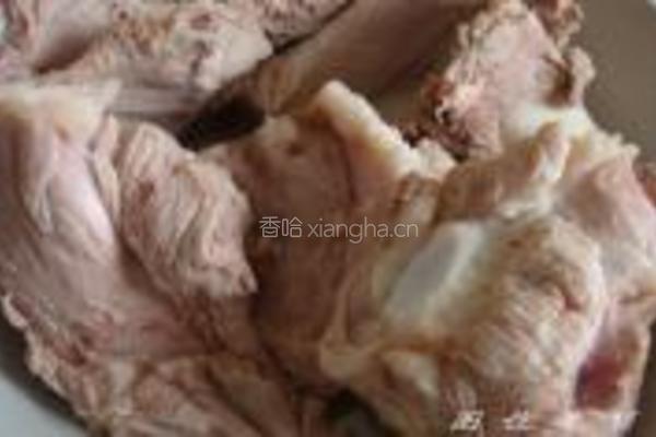 玉米煲猪骨的做法图解2