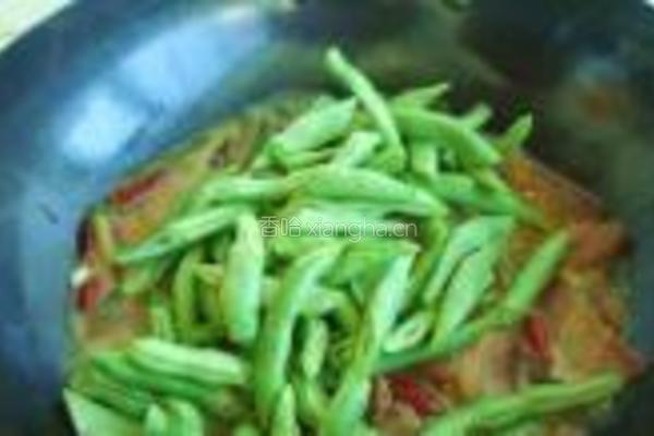 四季豆烧腊肉的做法图解10
