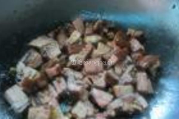 腌豆角炒熏鸭腿的做法图解6