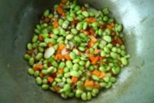 毛豆炒香菇肉丁的做法图解8