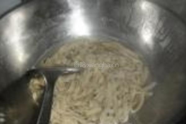 菠菜炒豆腐皮的做法图解4