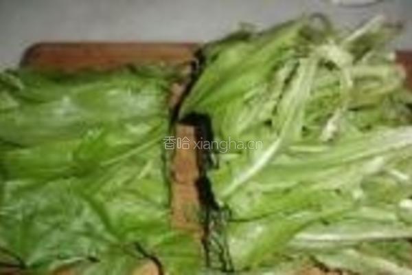 素炒油麦菜的做法图解1