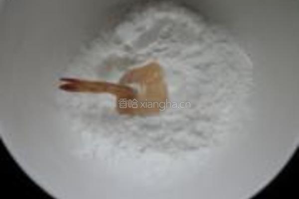 黄金凤尾虾球的做法图解6
