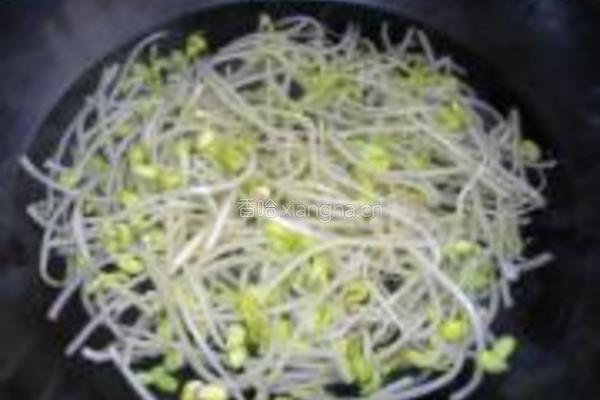 五花黄豆芽菜的做法图解2