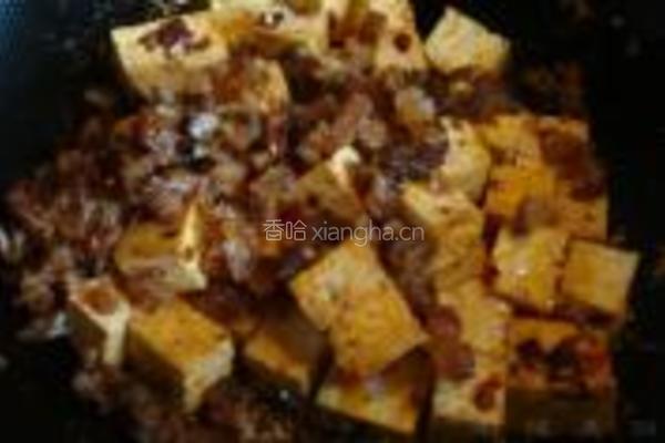 豆豉鲮鱼烧豆腐的做法图解6