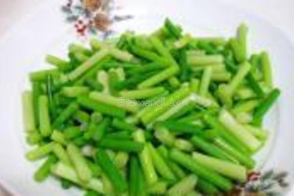 蒜台炒肉的做法图解2