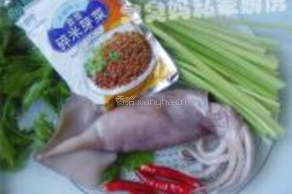 干煸鱿鱼丝的做法图解1