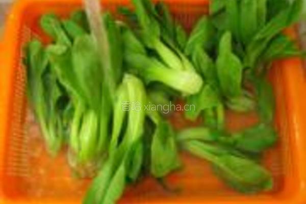 鱼丸煮青菜的做法图解2