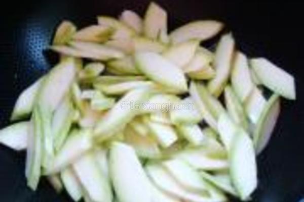 素炒蒜香西葫芦的做法图解6