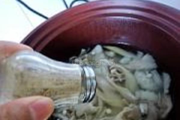 萝卜菌菇排骨煲的做法图解11
