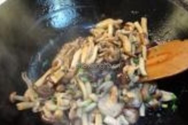 鲍汁扣三菇的做法图解6