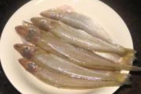 香煎沙钻鱼的做法图解1