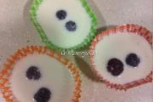 杨梅牛乳汁的做法图解4