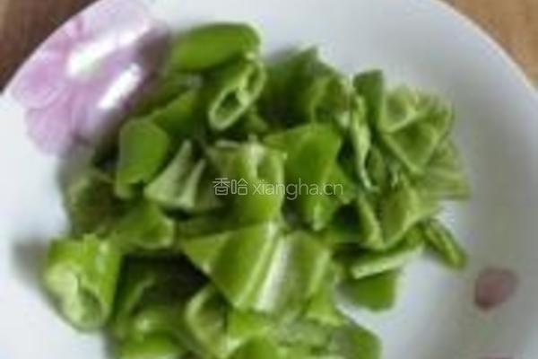 辣子鸡丁的做法图解5