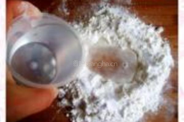 咸肉荷叶夹的做法图解1