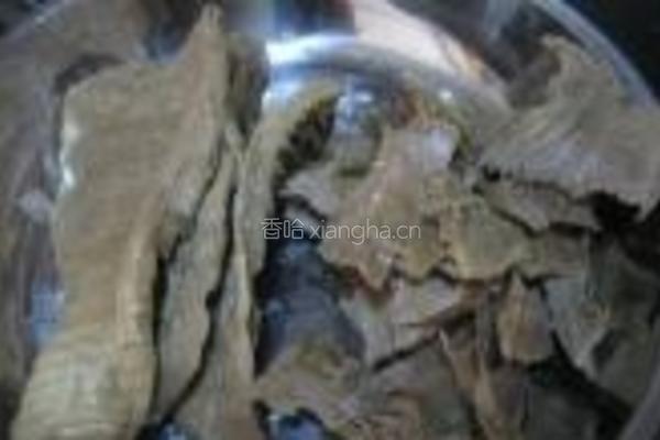 黄笋煨猪蹄的做法图解1