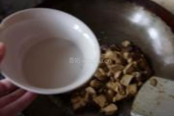红白豆腐溜草菇的做法图解10