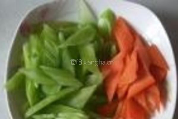 蛤蜊炒莴笋的做法图解2