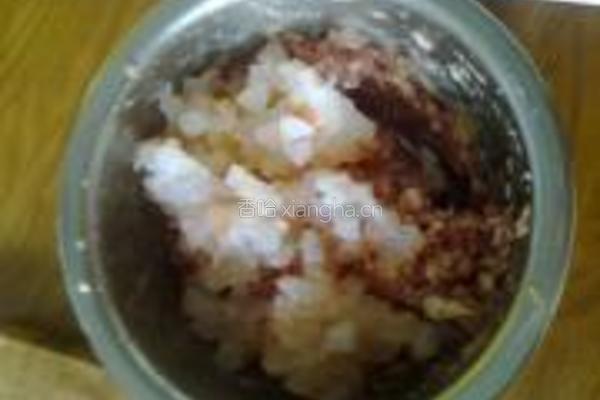 丝瓜虾仁汤包的做法图解2