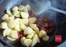 土豆红烧肉的做法图解4