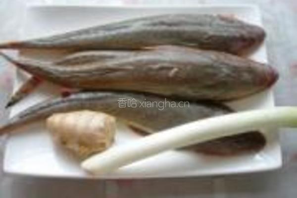 清炖辫子鱼的做法图解1