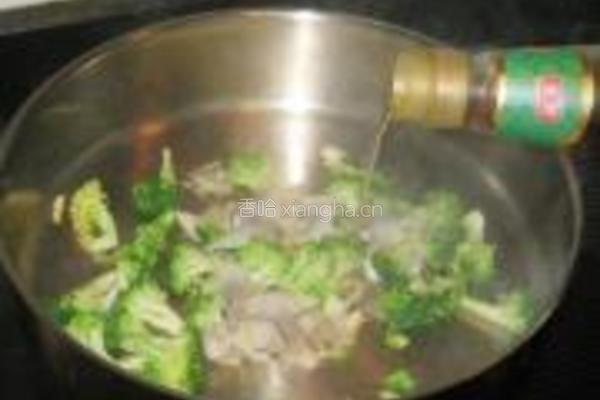 西兰花蛤蜊粥的做法图解5