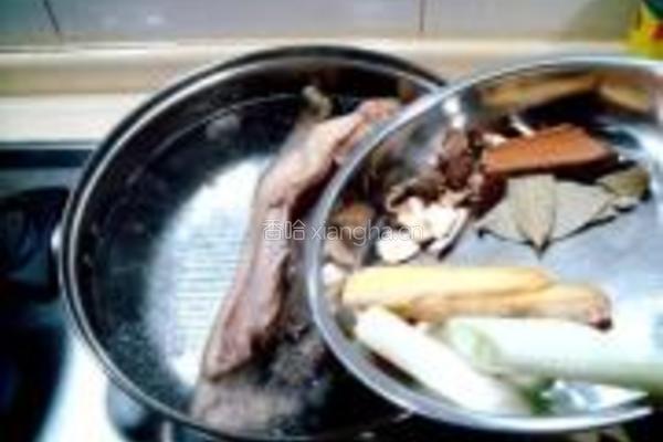 香酥桃仁鸭方的做法图解3