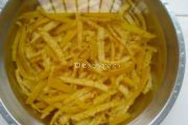 糖炒橘皮的做法图解1