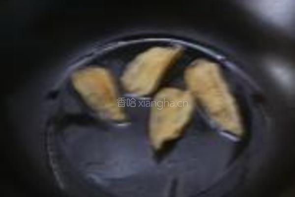 美容汤花胶炖鸡的做法图解2