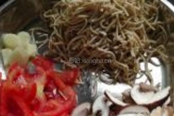 肉丝炒豆腐丝的做法图解1