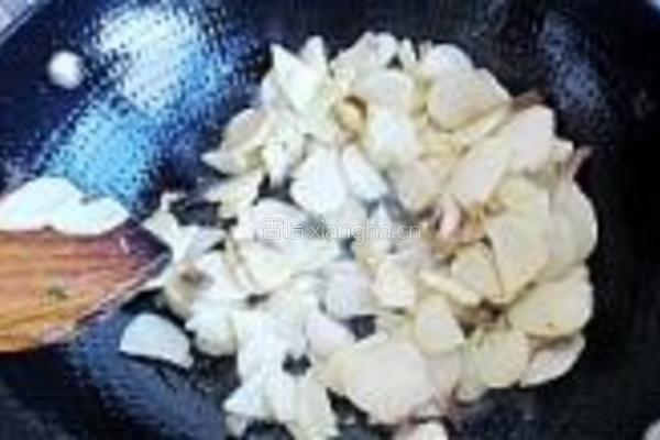 茨菰蒜苗炒肉片的做法图解6
