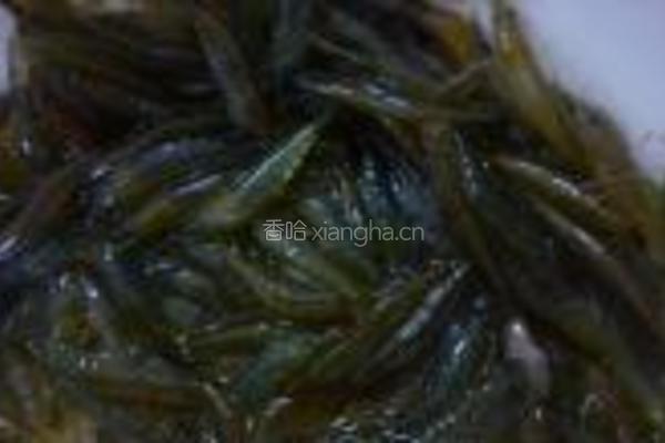 小米虾煎蛋的做法图解1