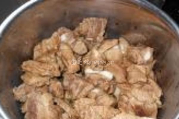 豆角干焖猪软骨的做法图解6