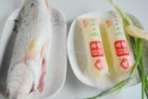 菊花玉子鲈鱼汤的做法图解1