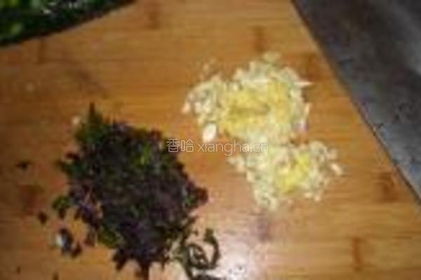 粉丝蒜蓉蒸青口的做法图解2