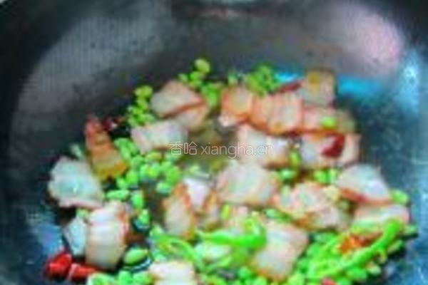 鲜黄豆炒腊肉的做法图解8