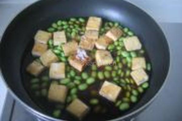 臭豆腐烧毛豆的做法图解7