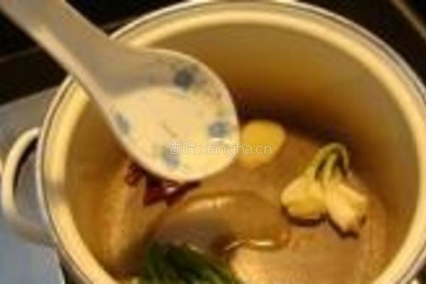香辣煨牛蛙的做法图解3