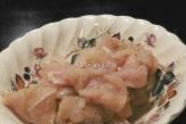 双菇炒鸡片的做法图解1