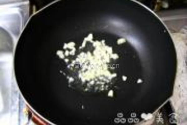 蒜香鸡胗炒乌冬的做法图解3