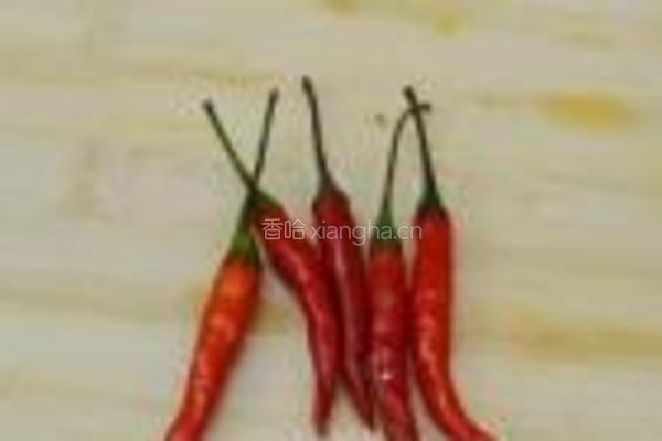 芥辣金针银鱼的做法图解2